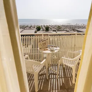Byron Hotel Milano Marittima